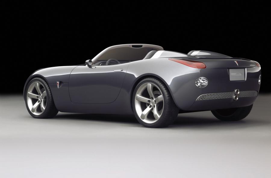  Pontiac Solstice Roadster Concept 2002 года  (фото 9 из 34)